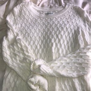 White crew neck sweater